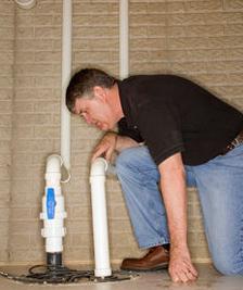 Grapevine Pluming Technicians Remove Drain Clogs